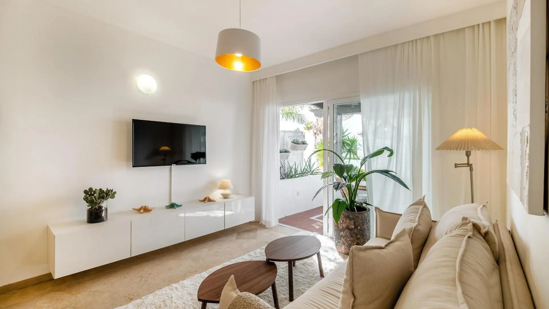 Costalita One Bedroom Apartment Estepona Spain
